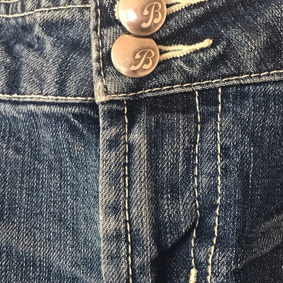 Authentic Brady Jeans Distressed Shorts - Picture 4 of 6